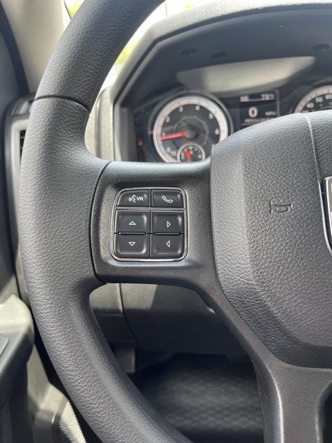 2023 RAM Ram 1500 Classic RAM 1500 CLASSIC TRADESMAN CREW CAB 4X4 57 BOX