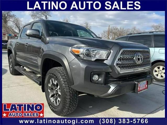2017 Toyota Tacoma TRD Off-Road Pickup 4D 5 ft