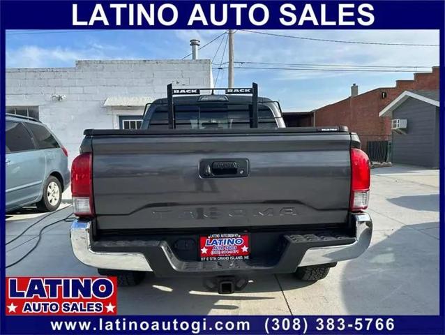 2017 Toyota Tacoma TRD Off-Road Pickup 4D 5 ft