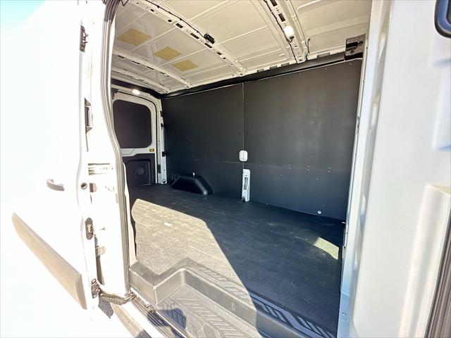 2022 Ford E-Transit-350 Cargo Van Unknown