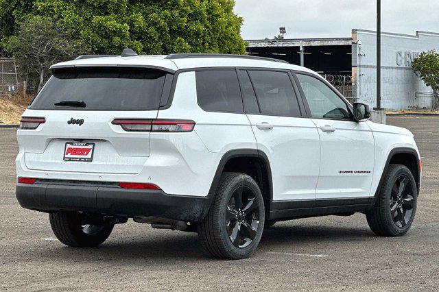 2023 Jeep Grand Cherokee L Altitude 4x2