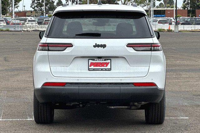 2023 Jeep Grand Cherokee L Altitude 4x2