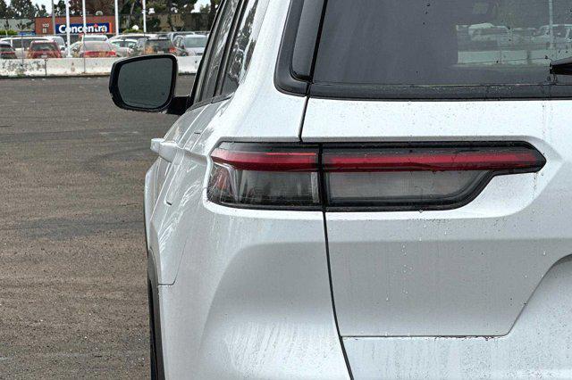 2023 Jeep Grand Cherokee L Altitude 4x2