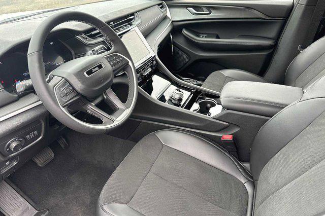 2023 Jeep Grand Cherokee L Altitude 4x2