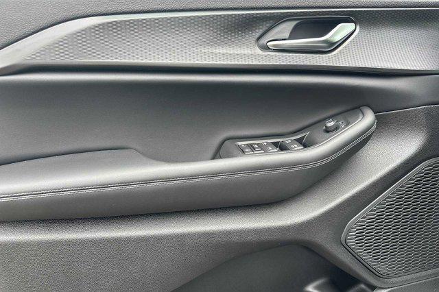 2023 Jeep Grand Cherokee L Altitude 4x2