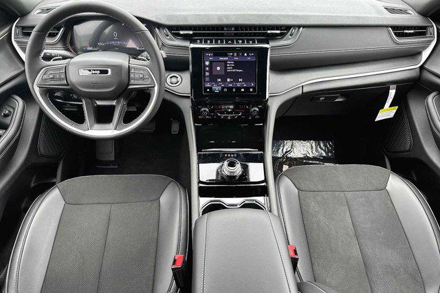 2023 Jeep Grand Cherokee L Altitude 4x2