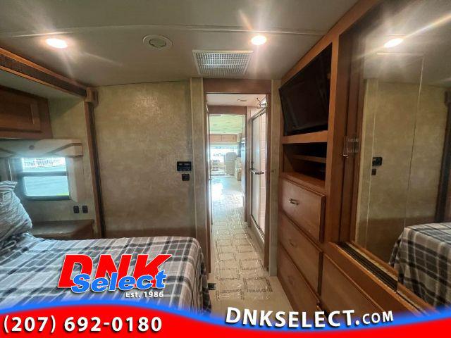 2015 Ford F-53 M-35G- Ford