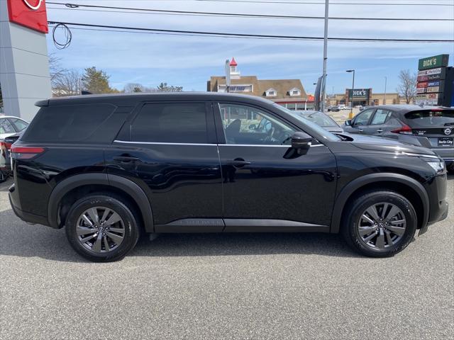 2022 Nissan Pathfinder S 4WD