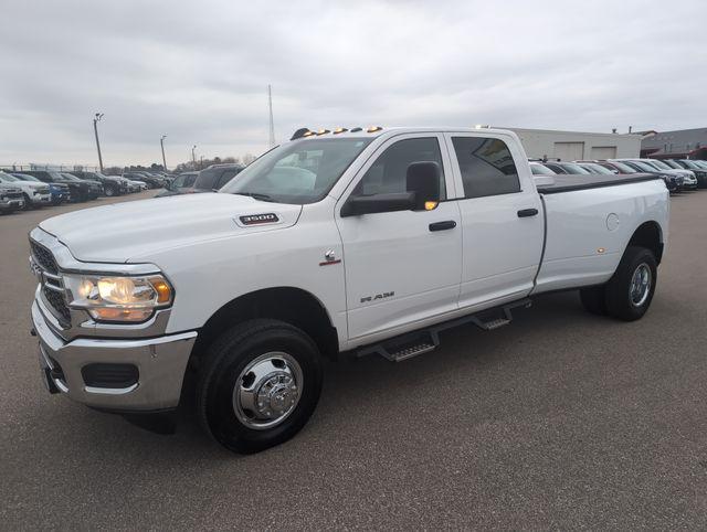 2021 RAM 3500 Tradesman Crew Cab 4x4 8 Box