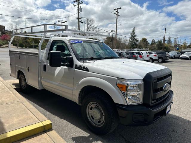 2016 Ford F-250 UTILITY TRUCK