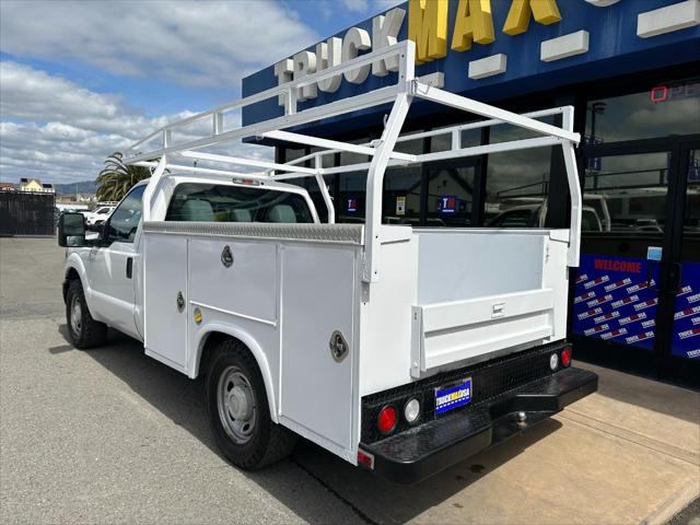 2016 Ford F-250 UTILITY TRUCK