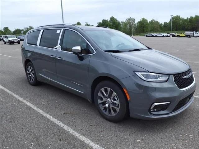 2023 Chrysler Pacifica Plug-In Hybrid PACIFICA PLUG-IN HYBRID PINNACLE