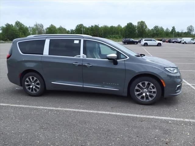 2023 Chrysler Pacifica Hybrid PACIFICA PLUG-IN HYBRID PINNACLE