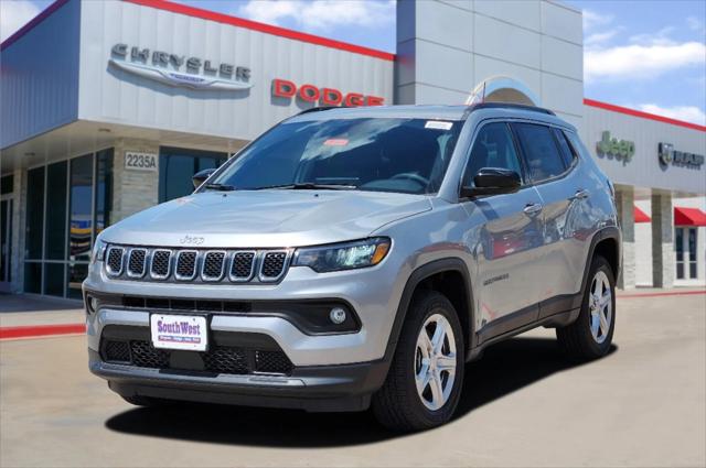 2023 Jeep Compass COMPASS LATITUDE 4X4