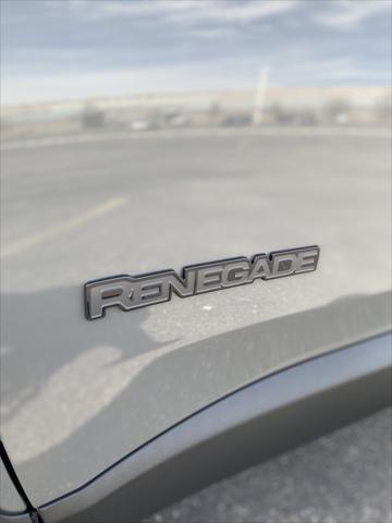2022 Jeep Renegade RENEGADE ALTITUDE 4X4