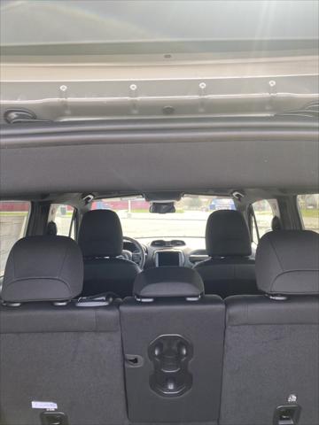 2022 Jeep Renegade RENEGADE ALTITUDE 4X4