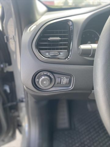 2022 Jeep Renegade RENEGADE ALTITUDE 4X4