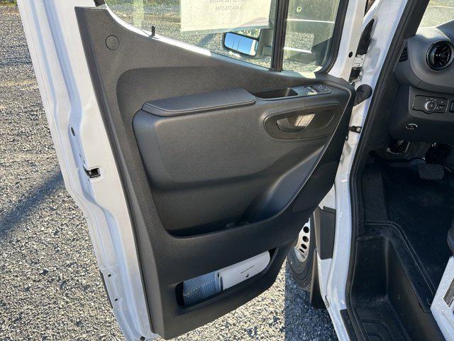 2023 Mercedes-Benz Sprinter 4500 Chassis Standard Roof 4-Cyl Diesel HO