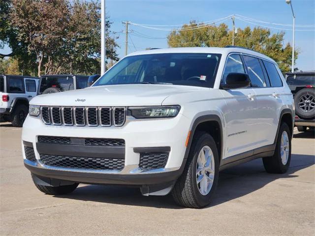 2022 Jeep Grand Cherokee L Laredo 4x4