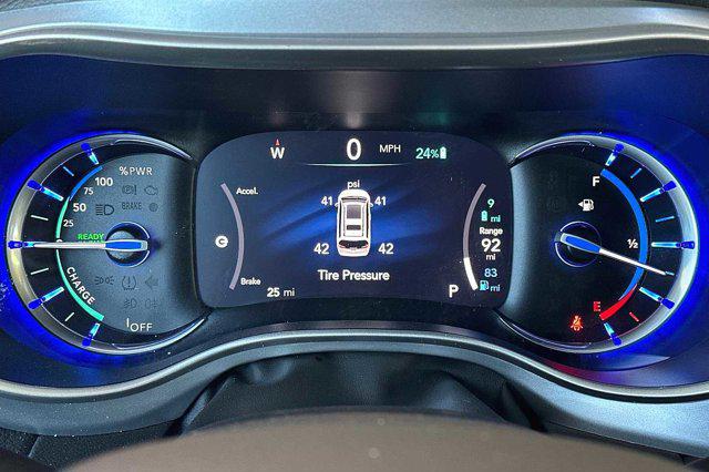 2023 Chrysler Pacifica Hybrid Touring L
