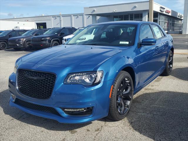 2023 Chrysler Chrysler 300 300 TOURING L RWD