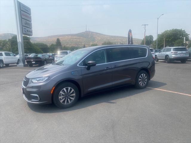 2023 Chrysler Pacifica Plug-In Hybrid PACIFICA PLUG-IN HYBRID TOURING L