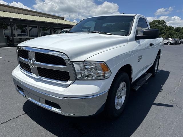 2022 RAM Ram 1500 Classic RAM 1500 CLASSIC TRADESMAN REGULAR CAB 4X4 64 BOX