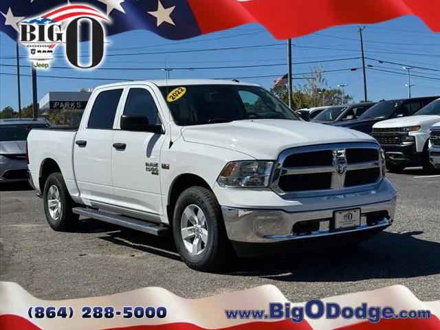 2022 RAM 1500 Classic Tradesman Crew Cab 4x4 57 Box