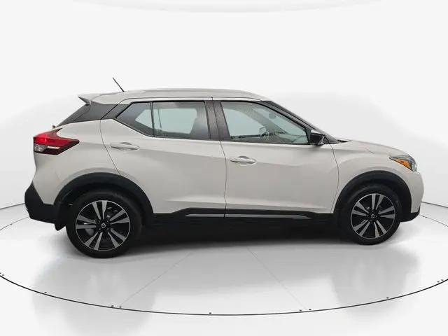 2020 Nissan Kicks SR Xtronic CVT