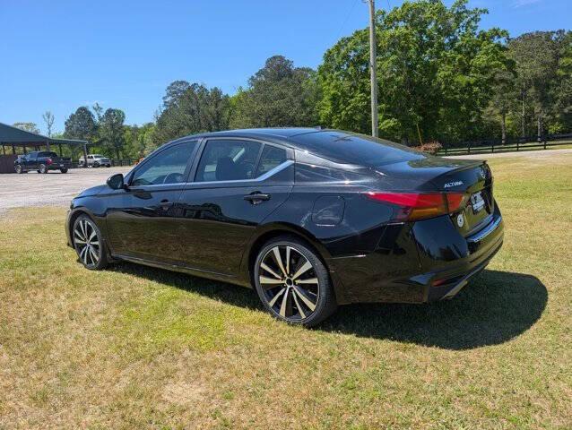 2021 Nissan Altima SR FWD