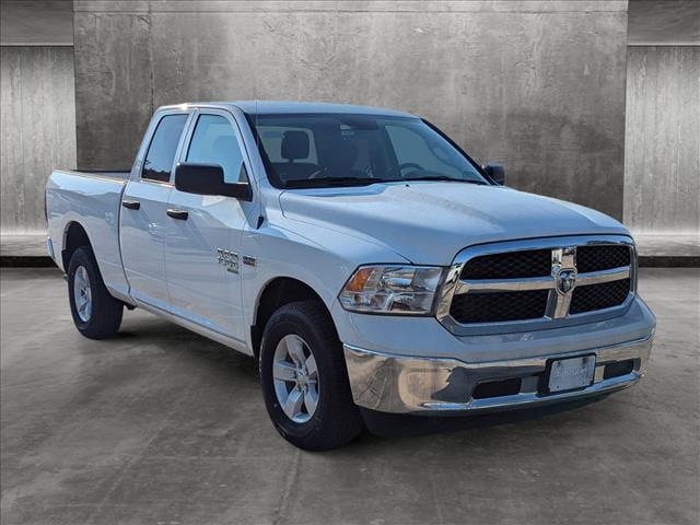 2023 RAM Ram 1500 Classic RAM 1500 CLASSIC TRADESMAN QUAD CAB 4X4 64 BOX