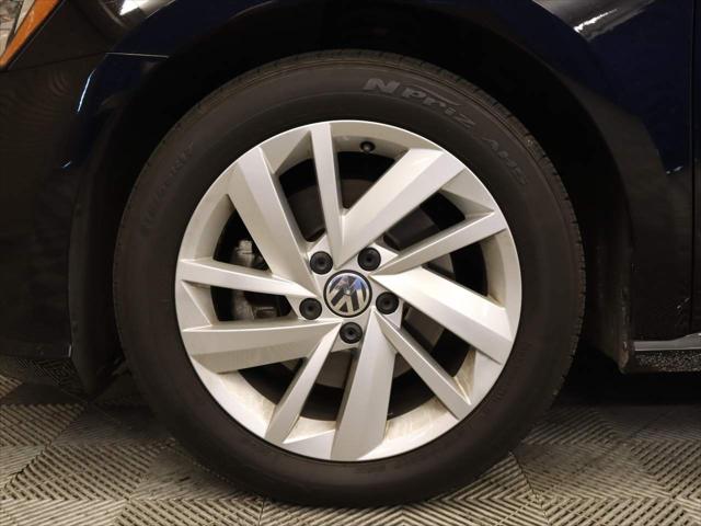 2018 Volkswagen Passat 2.0T SE