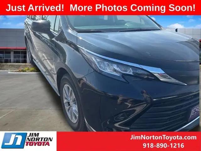 2022 Toyota Sienna XLE for sale in Tulsa, OK