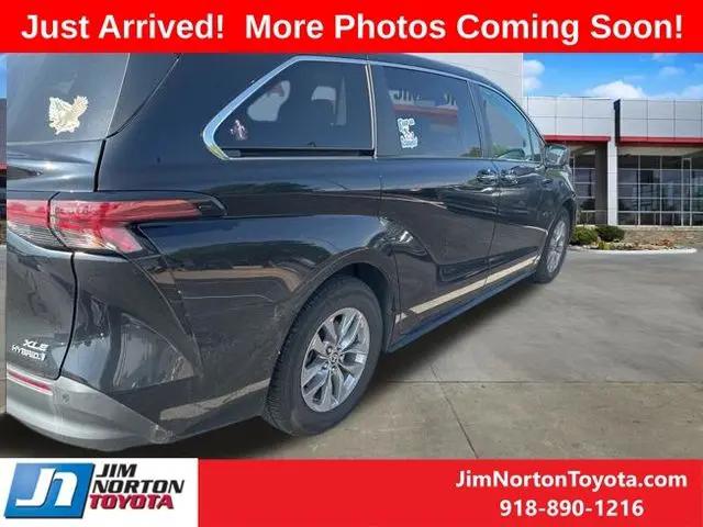 2022 Toyota Sienna XLE
