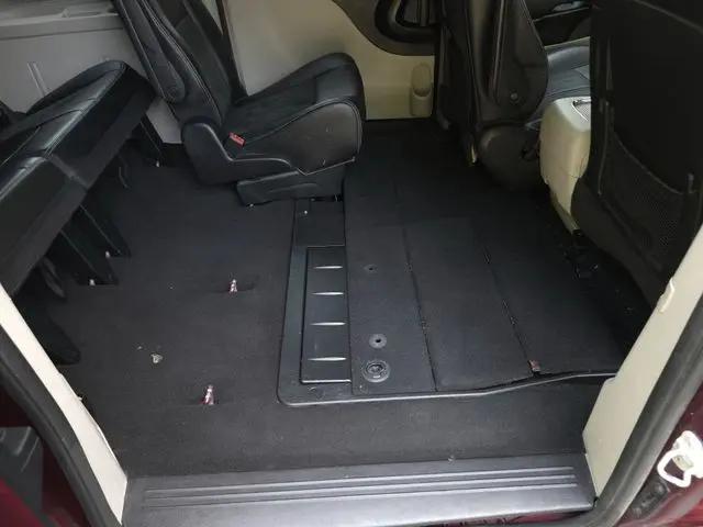 2020 Dodge Grand Caravan SXT