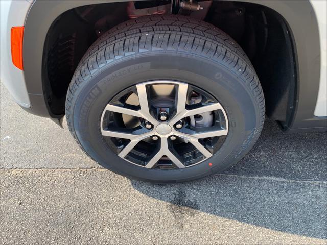 2023 Jeep Grand Cherokee GRAND CHEROKEE L LIMITED 4X4