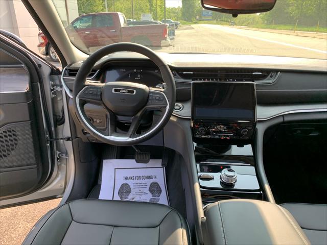 2023 Jeep Grand Cherokee GRAND CHEROKEE L LIMITED 4X4