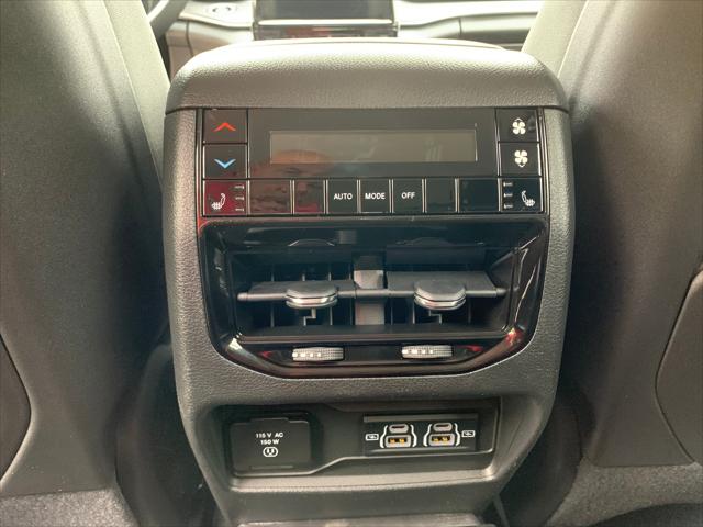 2023 Jeep Grand Cherokee GRAND CHEROKEE L LIMITED 4X4