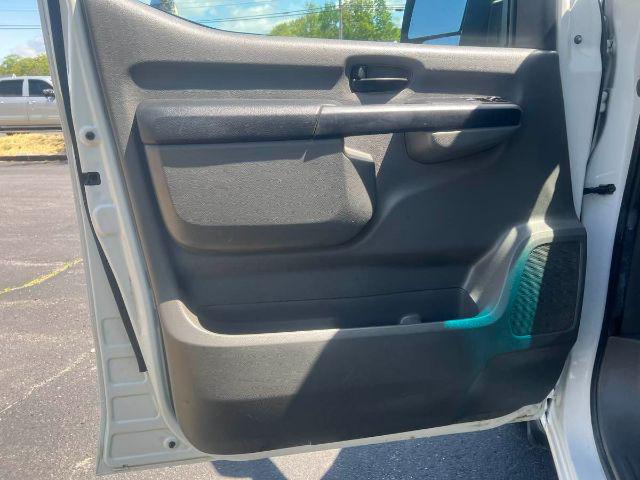 2016 Nissan 2500 S V6