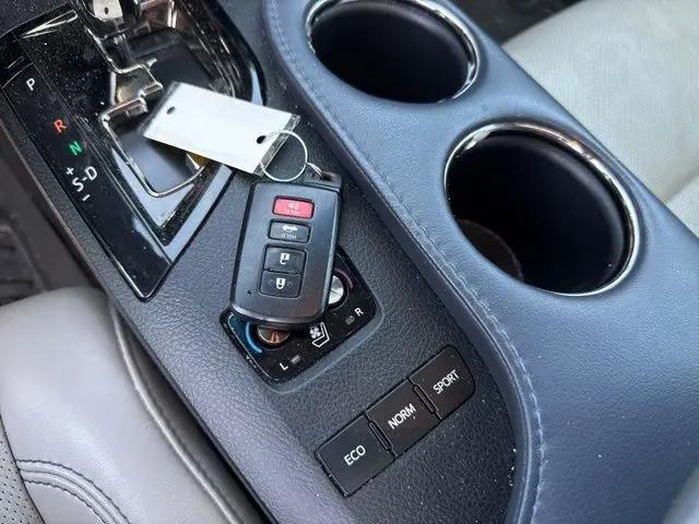 2013 Toyota Avalon Limited