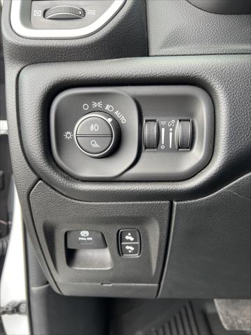 2020 RAM 1500 Laramie Crew Cab 4x4 64 Box