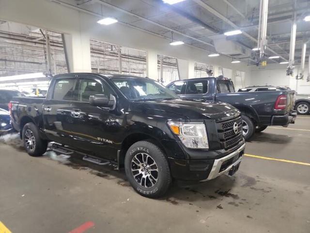 2021 Nissan Titan Crew Cab SV 4x4
