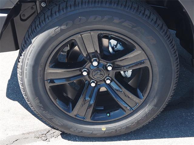 2023 RAM Ram 1500 Classic RAM 1500 CLASSIC WARLOCK QUAD CAB 4X4 64 BOX