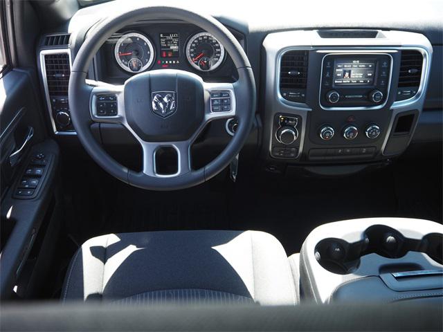 2023 RAM Ram 1500 Classic RAM 1500 CLASSIC WARLOCK QUAD CAB 4X4 64 BOX