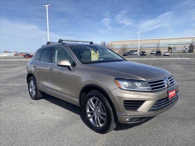 2016 Volkswagen Touareg VR6 Lux