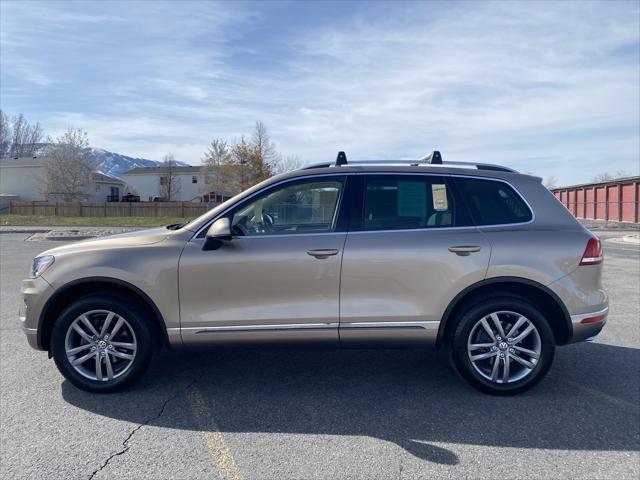 2016 Volkswagen Touareg VR6 Lux