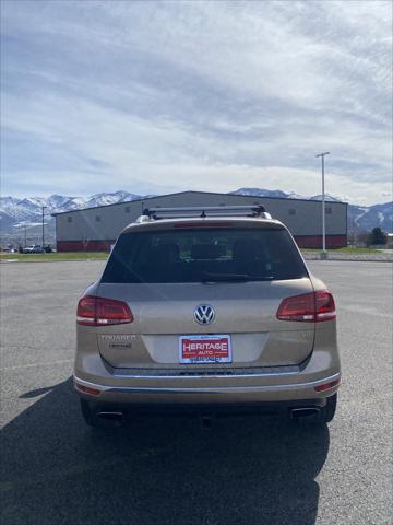 2016 Volkswagen Touareg VR6 Lux