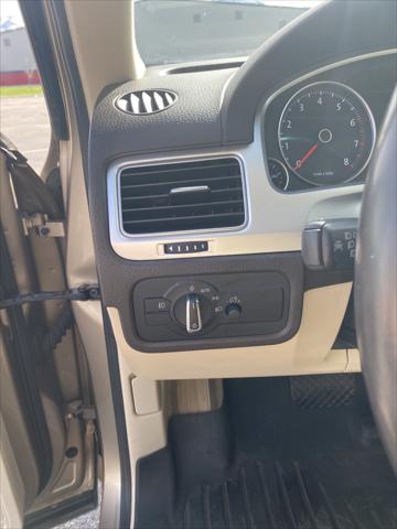 2016 Volkswagen Touareg VR6 Lux