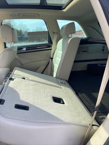 2016 Volkswagen Touareg VR6 Lux