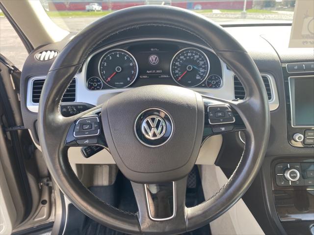 2016 Volkswagen Touareg VR6 Lux
